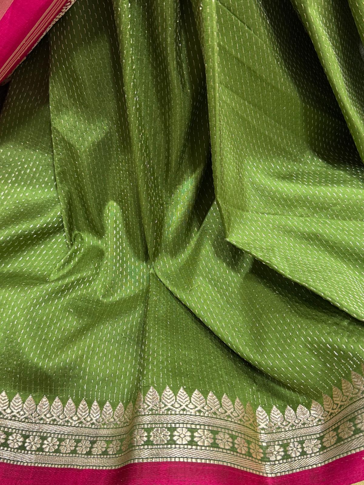Banarasi Silk Sari in Emerald Green and Fuchsia Pink with Intricate Zari Weave – Handwoven in Varanasi