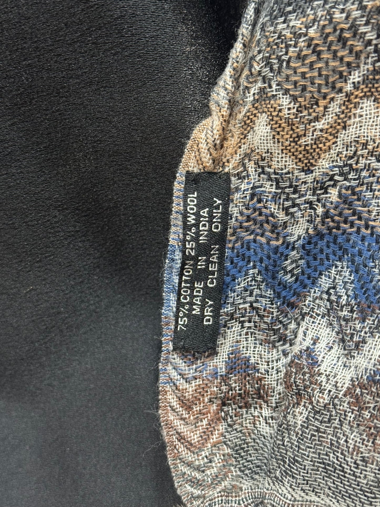 Luxury Wool & Cotton Patterned Shawl with Pom-Pom Trim – Multicolour