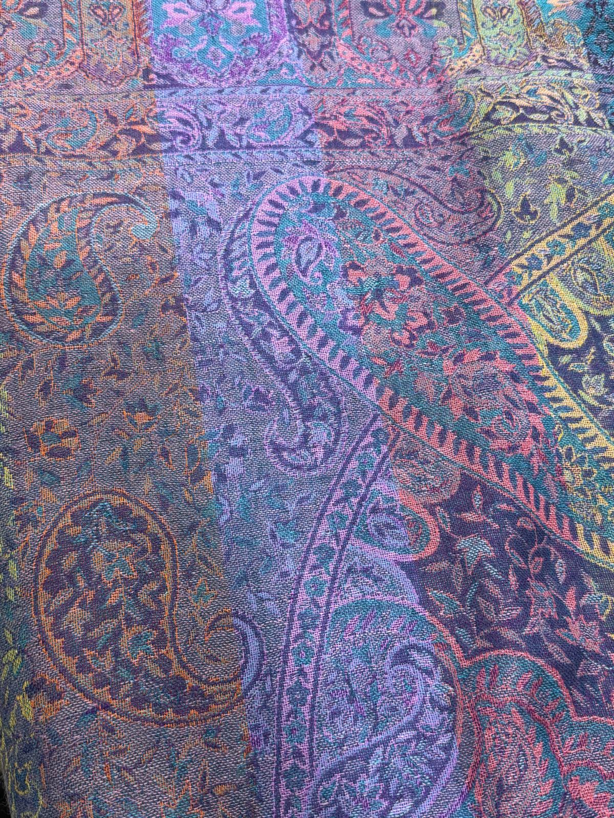 Wool Jacquard Shawl in Deep Plum and Indigo Tones with Intricate Paisley Weave – 100cm x 210cm